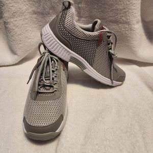 Orthofeet Tennis Shoes